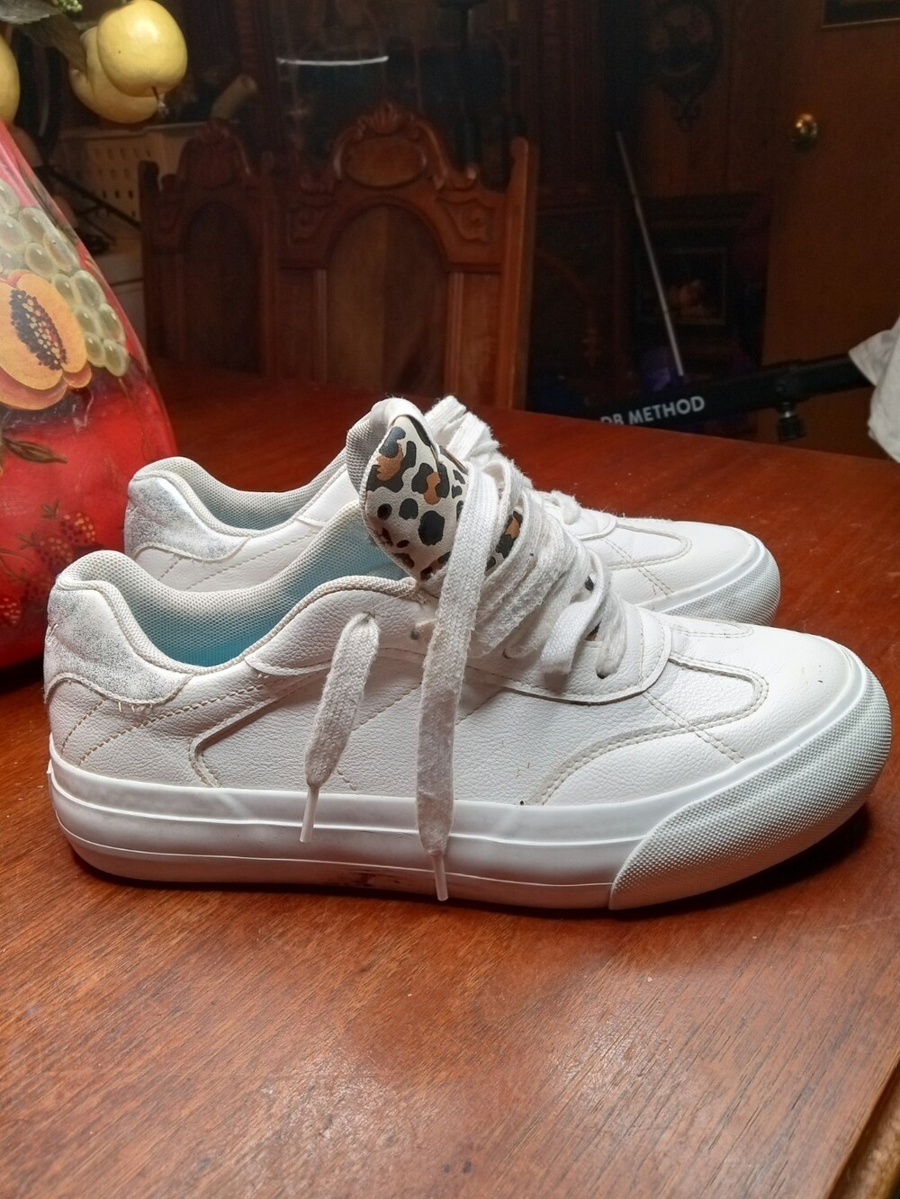 Blowfish Malibu Women's Shoes Sneakers White Leather Size 11